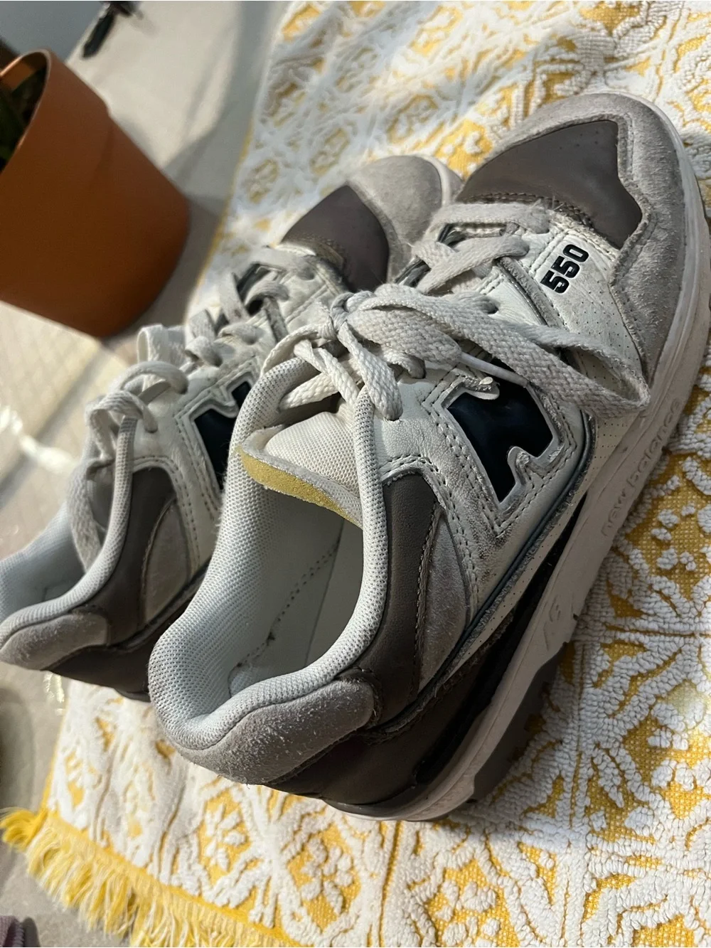 New Balance Unisex New Balance 550 Off-White Leather Sneakers